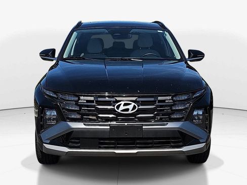 Used 2025 Hyundai Tucson SEL FWD image 12