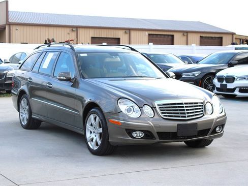 Used 2008 Mercedes-Benz E 350 4MATIC Wagon image 9