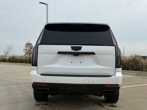 Certified 2025 Cadillac Escalade ESV Sport Platinum w/ LPO, Floor Liner Package image 6