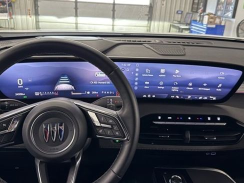 Used 2025 Buick Enclave Preferred image 36