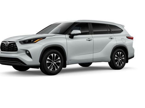 New 2026 Toyota Highlander XLE image 2