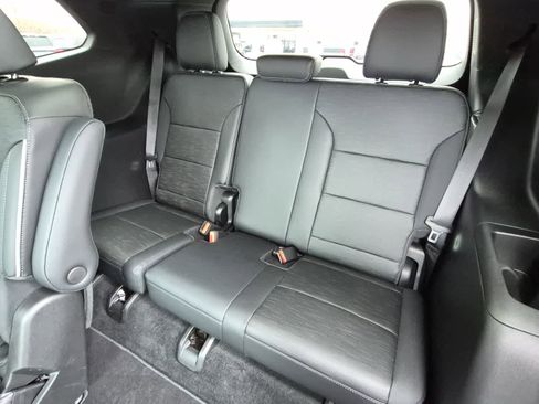 Used 2026 Buick Enclave Sport Touring image 9