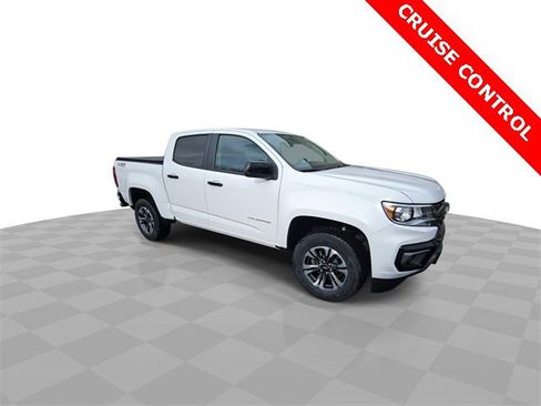 Used 2022 Chevrolet Colorado Z71 w/ Safety Package image 2
