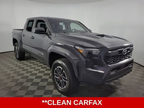 Used 2025 Toyota Tacoma TRD Sport image 5