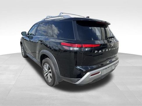 Used 2023 Nissan Pathfinder SL AWD/4WD image 6