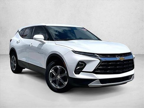 Used 2024 Chevrolet Blazer LT w/ Driver Confidence Package FWD image 12
