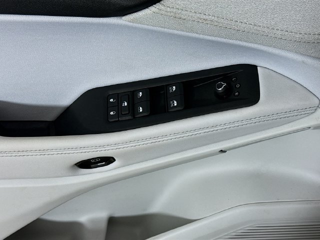 New 2026 Jeep Cherokee Laredo AWD/4WD image 17