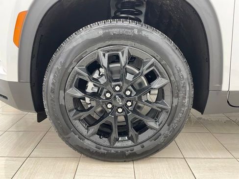 New 2026 Chevrolet Traverse LT image 7