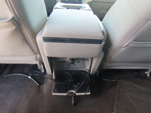Used 2010 Ford F150 XLT RWD image 16