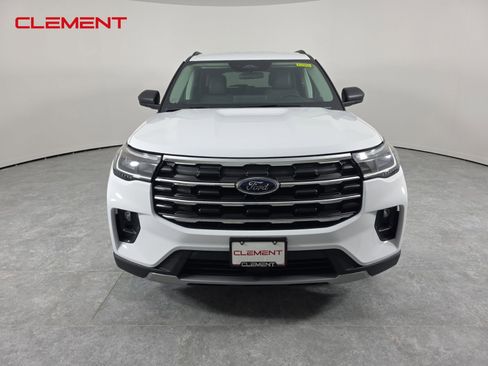 New 2026 Ford Explorer Active image 2