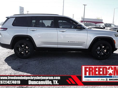 New 2025 Jeep Grand Cherokee L Altitude image 6