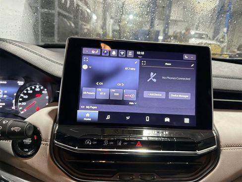 Used 2022 Jeep Compass Limited image 21