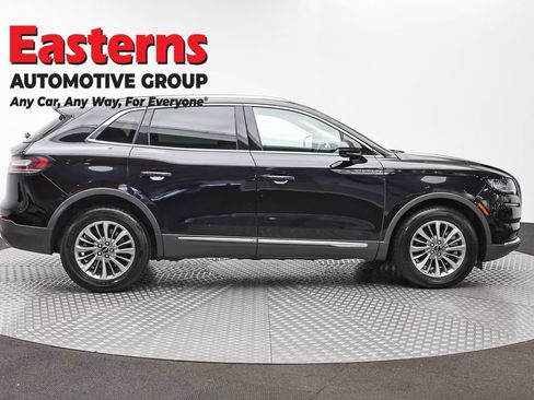 Used 2022 Lincoln Nautilus AWD w/ Premium Package image 4