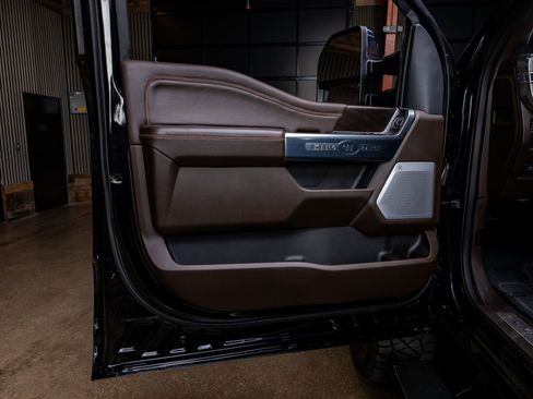 Used 2025 Ford F350 King Ranch w/ Chrome Package image 36