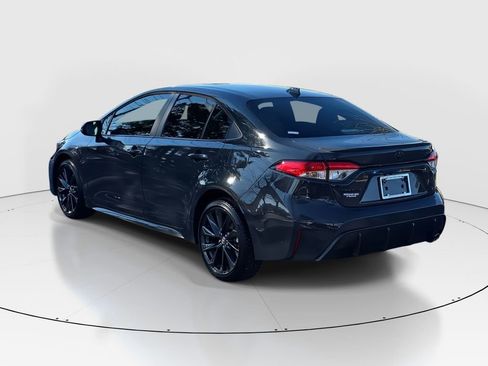 Used 2023 Toyota Corolla SE image 6