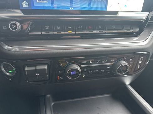 New 2026 Chevrolet Silverado 2500 High Country w/ High Country Premium Package AWD/4WD image 18
