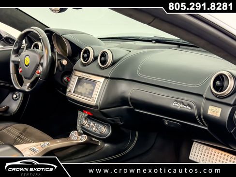 Used 2012 Ferrari California image 39
