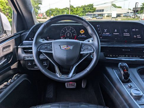 Used 2023 Cadillac Escalade V w/ LPO, ONYX Package AWD/4WD image 35