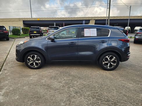 Used 2021 Kia Sportage LX FWD image 4