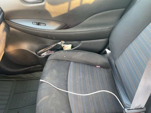 Used 2023 Nissan Leaf S image 16