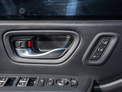 Certified 2025 Honda Pilot EX-L image 31