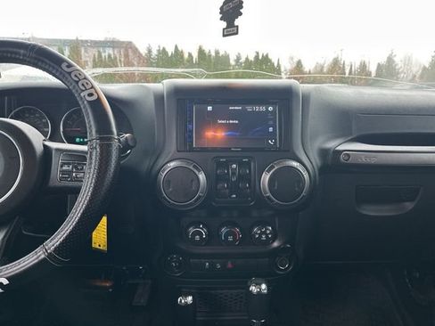 Used 2017 Jeep Wrangler Unlimited Sport w/ Quick Order Package 24S AWD/4WD image 21