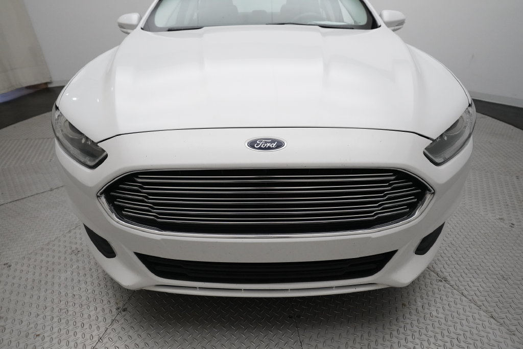 Used 2016 Ford Fusion SE FWD image 23