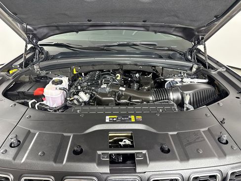 Used 2024 Jeep Grand Cherokee L Laredo image 32