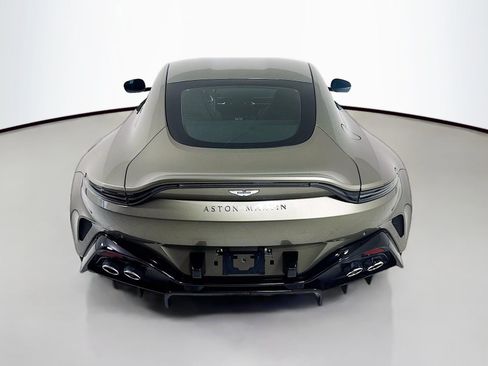 Used 2025 Aston Martin V8 Vantage Coupe RWD image 6