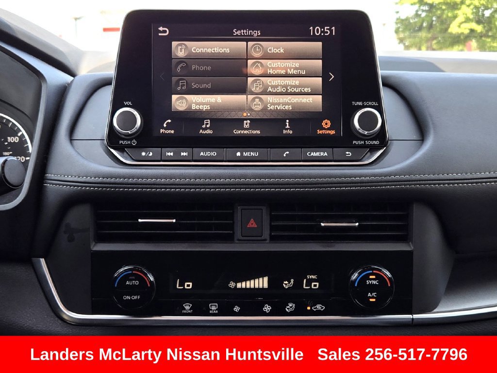 Used 2025 Nissan Rogue SV FWD image 18
