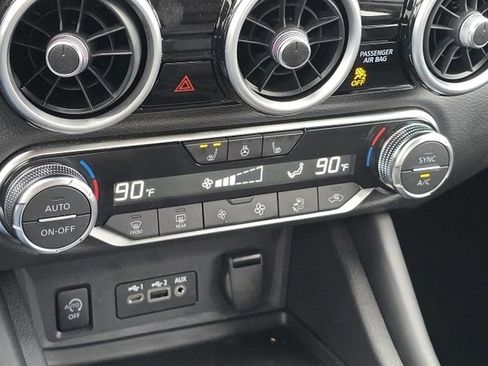 Used 2025 Nissan Sentra SR w/ SR Premium Package image 20