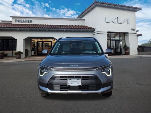 New 2026 Kia Niro EX FWD image 3