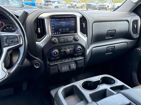 Used 2021 Chevrolet Silverado 1500 LT AWD/4WD image 24