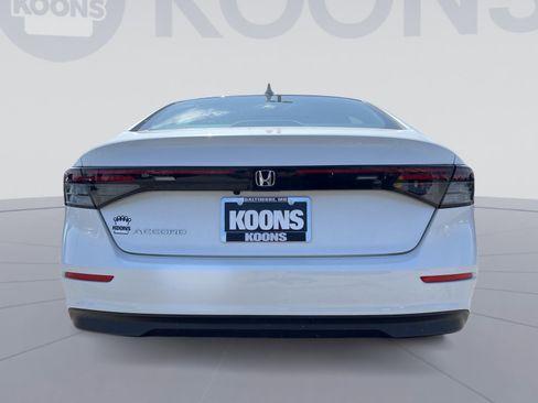 Used 2023 Honda Accord EX image 15
