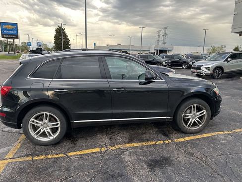 Used 2016 Audi Q5 2.0T Premium Plus w/ Technology Package AWD/4WD image 2
