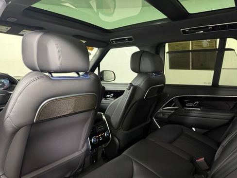 New 2025 Land Rover Range Rover Autobiography AWD/4WD image 21