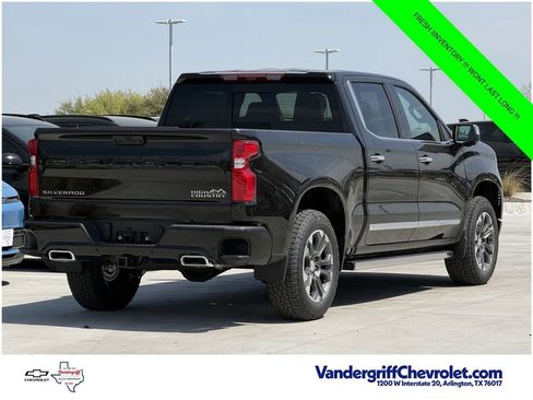 New 2026 Chevrolet Silverado 1500 High Country w/ Technology Package AWD/4WD image 4