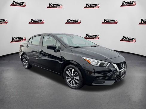Certified 2022 Nissan Versa SV image 3