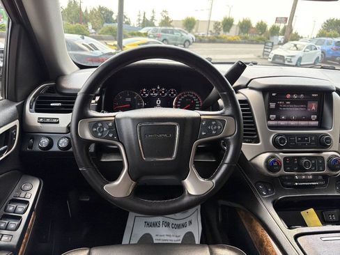 Used 2015 GMC Yukon XL Denali w/ Touring Package AWD/4WD image 28