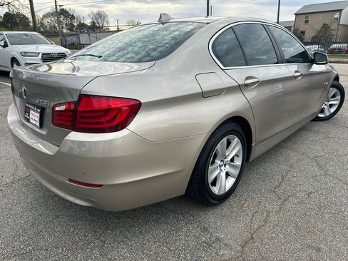 Used 2011 BMW 528i Sedan image 2