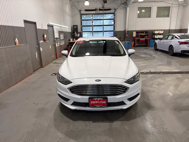 Used 2018 Ford Fusion SE w/ Fusion SE Technology Package FWD image 9