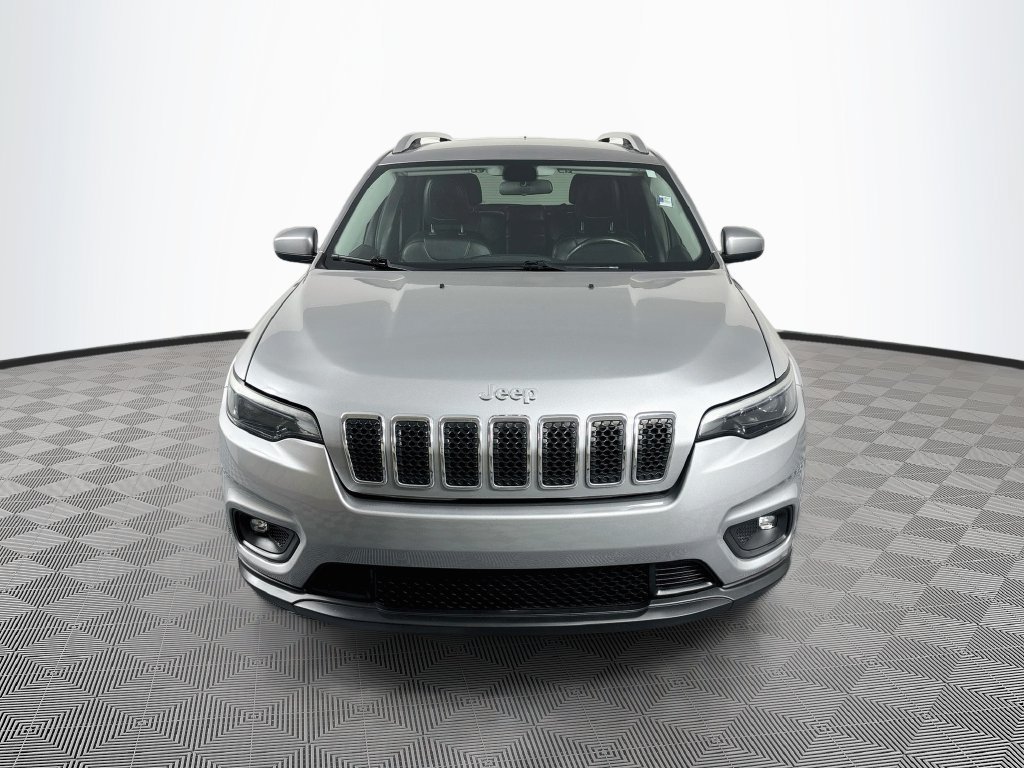 Used 2019 Jeep Cherokee Latitude Plus w/ Cold Weather Group AWD/4WD image 2