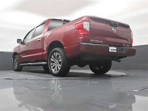 Used 2018 Nissan Titan SL image 41