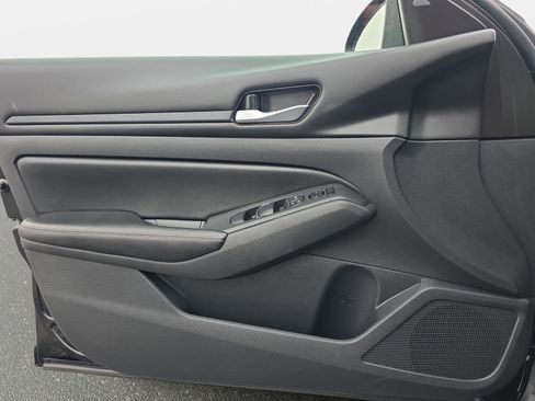 Used 2024 Nissan Altima 2.5 SV image 26