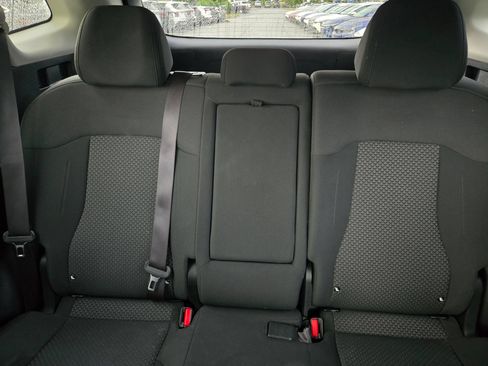 Used 2023 Kia Sportage LX AWD/4WD image 12