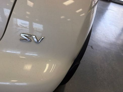 Used 2015 Nissan Juke SV w/ Technology Package FWD image 9