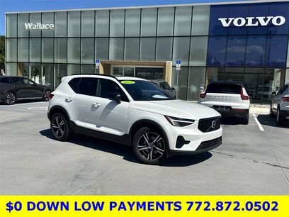 Used 2024 Volvo XC40 B5 Core
