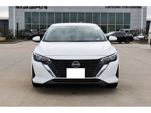 Used 2024 Nissan Sentra S image 8