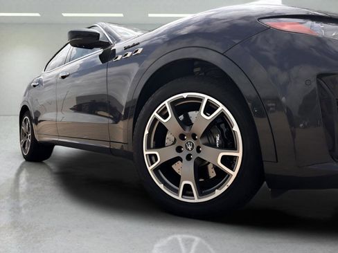 Used 2022 Maserati Levante Modena AWD/4WD image 30