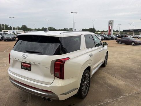 Used 2025 Hyundai Palisade Calligraphy AWD/4WD image 4